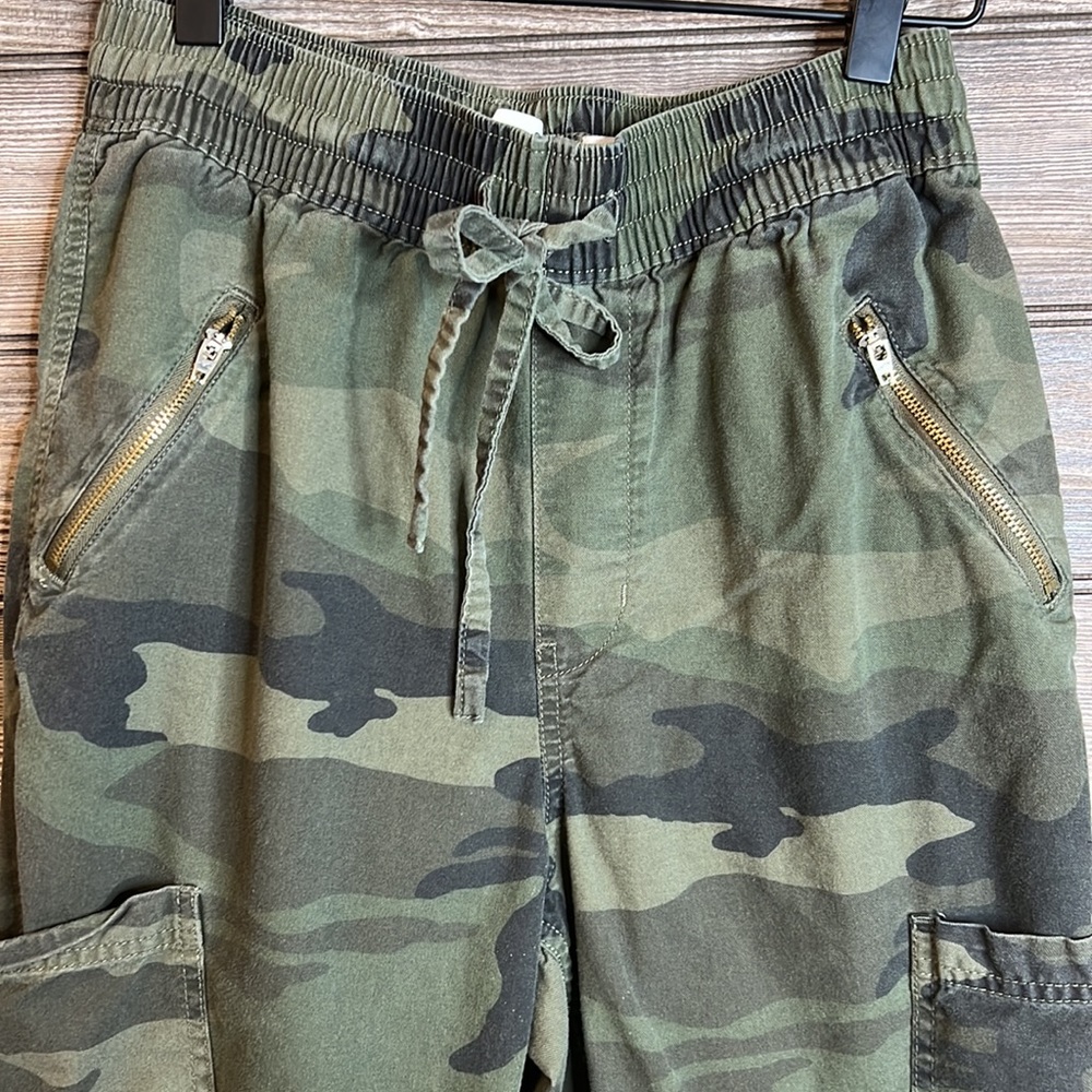Hollister Women’s Ultra High- Rise pants - Picture 2 of 8